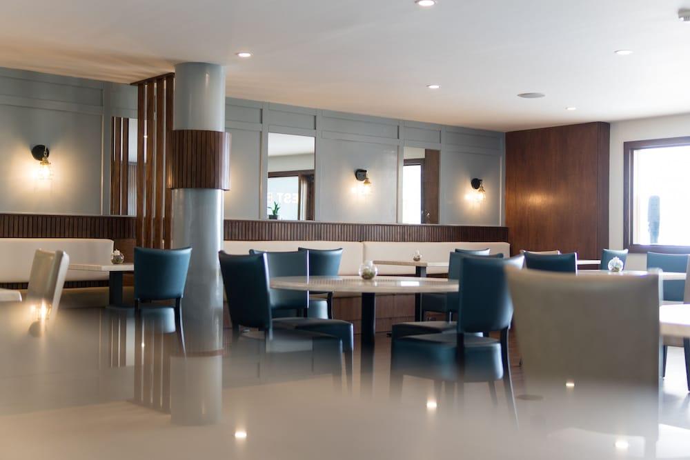 Cara Hotels Trinidad Claxton Bay Kültér fotó