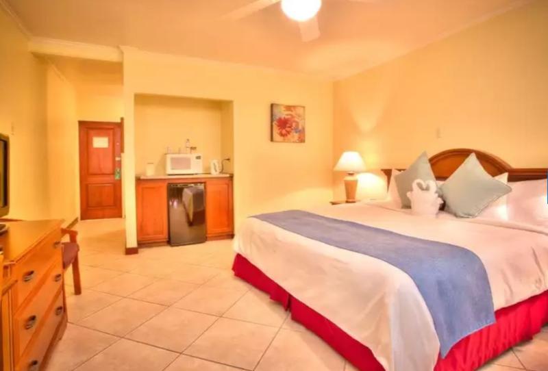 Cara Hotels Trinidad Claxton Bay Kültér fotó